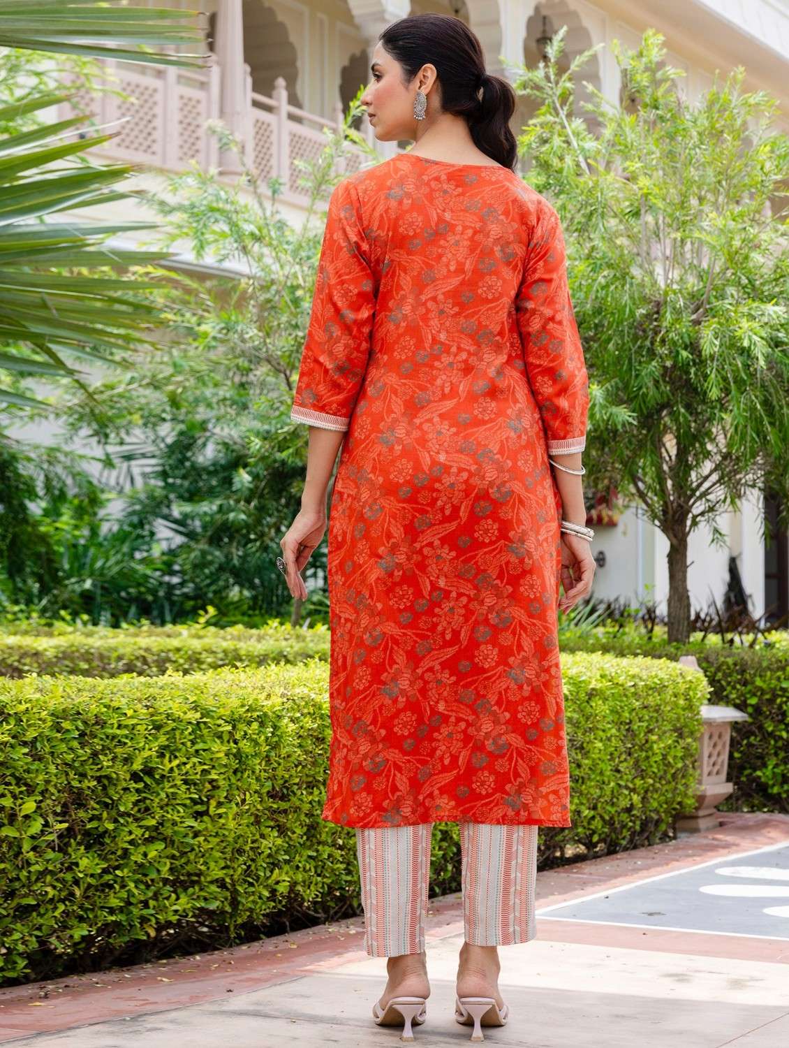 women floral printed three quarter sleeve kurta pant with dupatta set - 22140542 -  Standard Image - 3