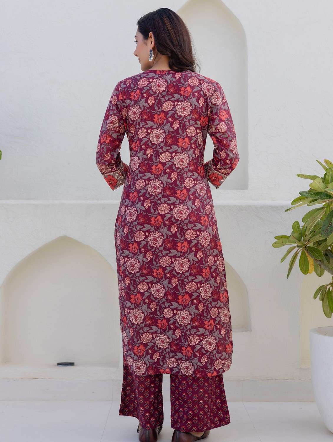 women floral printed three quarter sleeve kurta palazzo with dupatta set - 22140545 -  Standard Image - 3