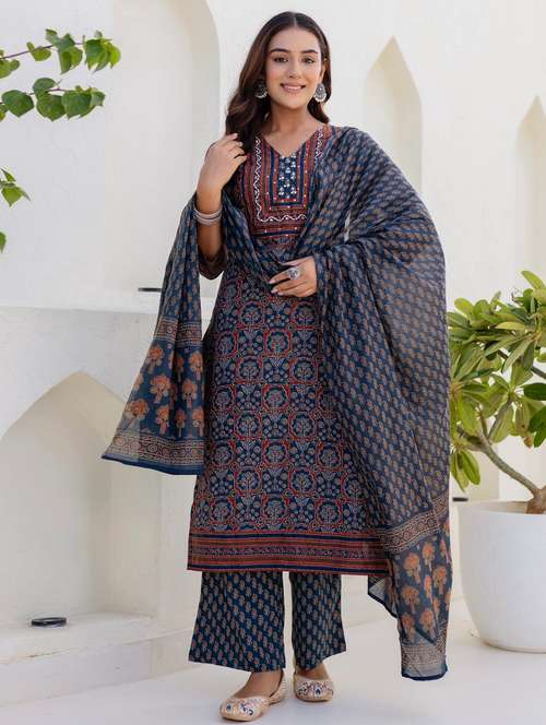 women floral printed three quarter sleeve kurta palazzo with dupatta set - 22140547 -  Standard Image - 0