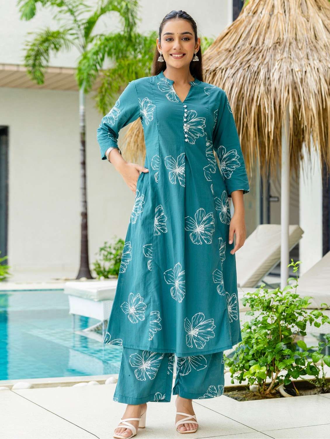 women floral printed three quarter sleeve kurta palazzo set - 22140553 -  Standard Image - 3