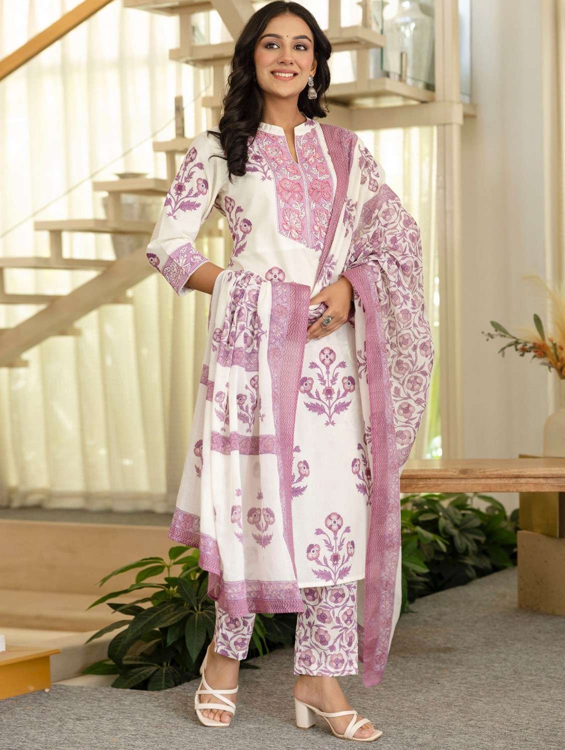 women floral printed three quarter sleeve kurta pant with dupatta set - 22140554 -  Standard Image - 3