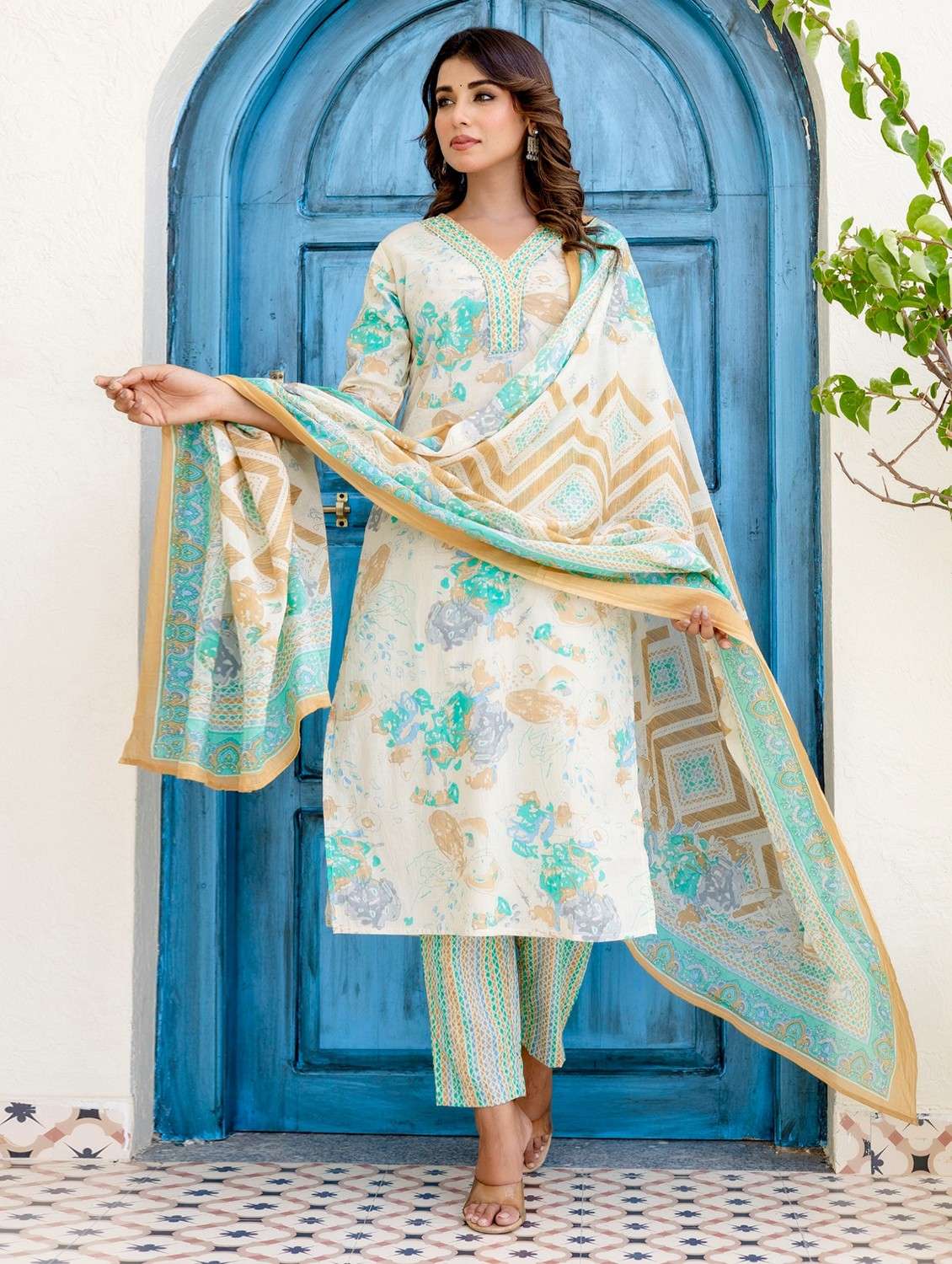 women printed three quarter sleeve kurta pant with dupatta set - 22140558 -  Standard Image - 3
