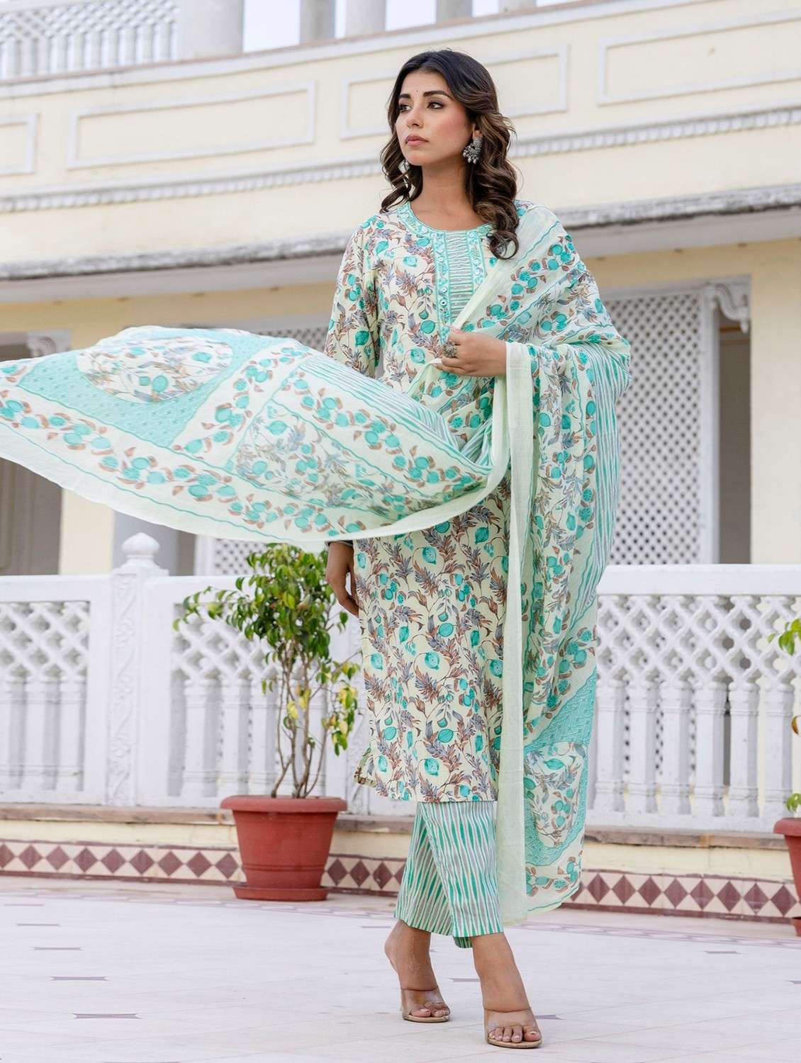 women floral printed three quarter sleeve kurta pant with dupatta set - 22140563 -  Standard Image - 3