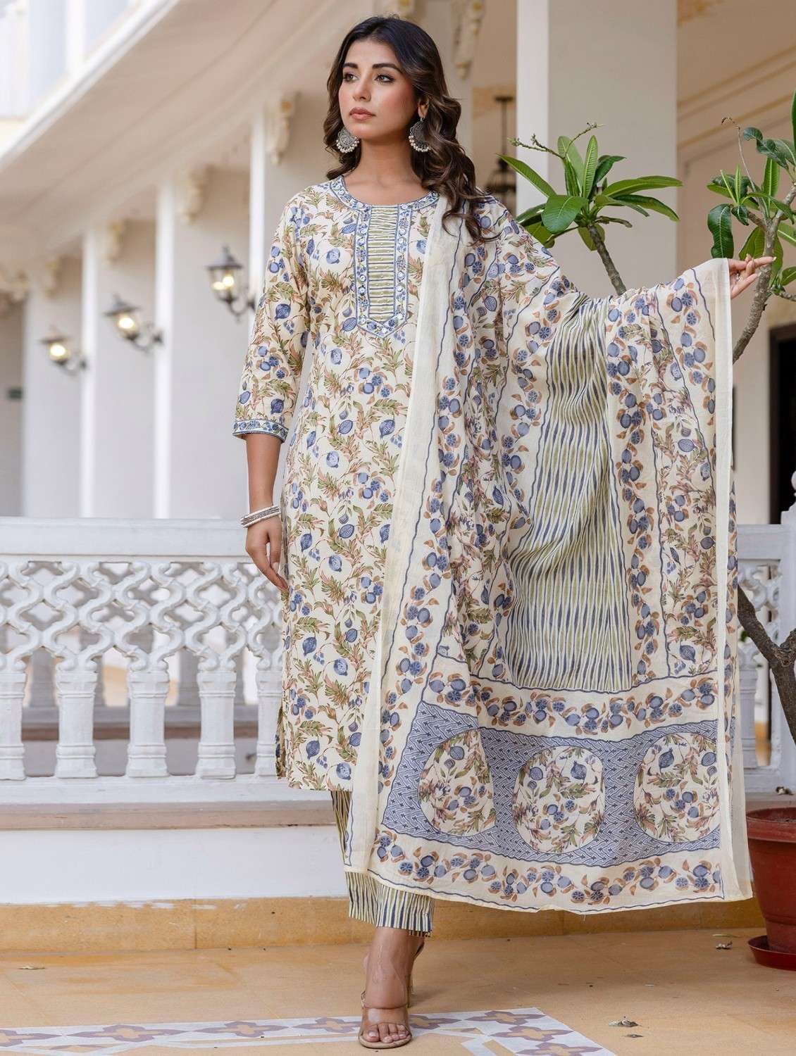 women floral printed three quarter sleeve kurta pant with dupatta set