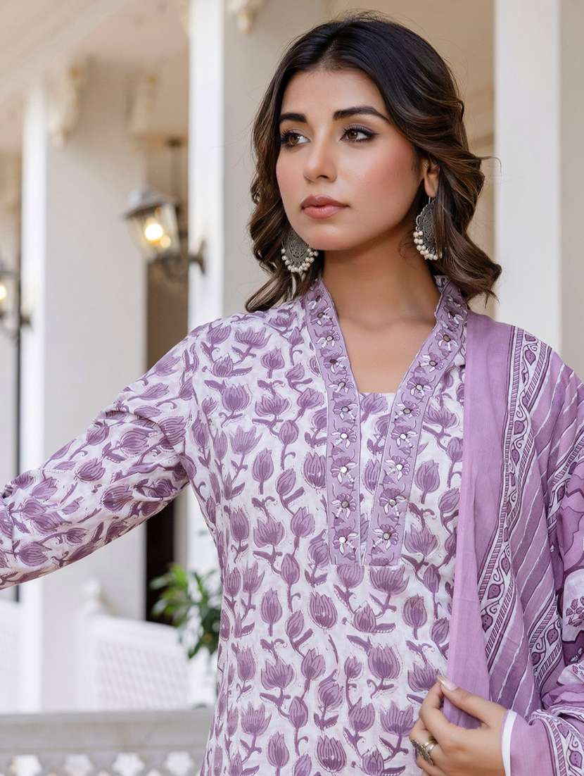 women floral printed three quarter sleeve kurta pant with dupatta set - 22140566 -  Standard Image - 5