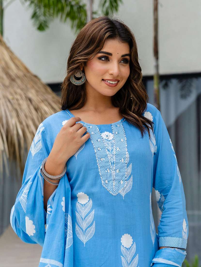 women printed three quarter sleeve kurta palazzo with dupatta set - 22140569 -  Standard Image - 5