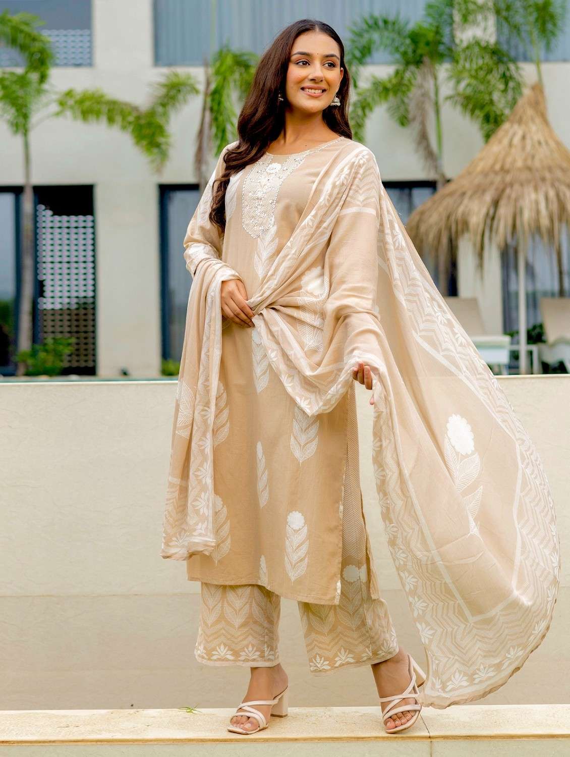 women printed three quarter sleeve kurta palazzo with dupatta set - 22140570 -  Standard Image - 3