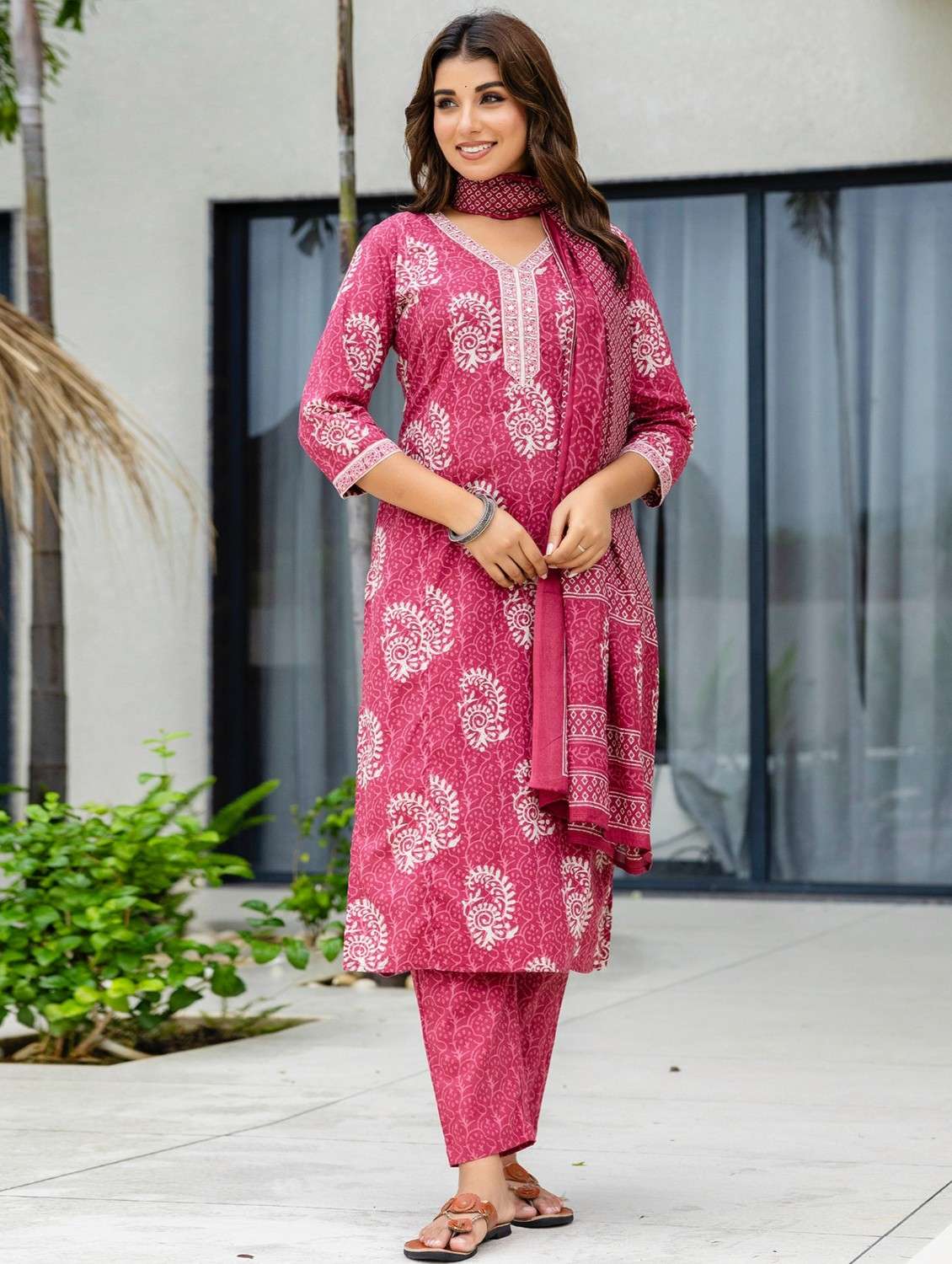 women printed three quarter sleeve kurta pant with dupatta set - 22140572 -  Standard Image - 3
