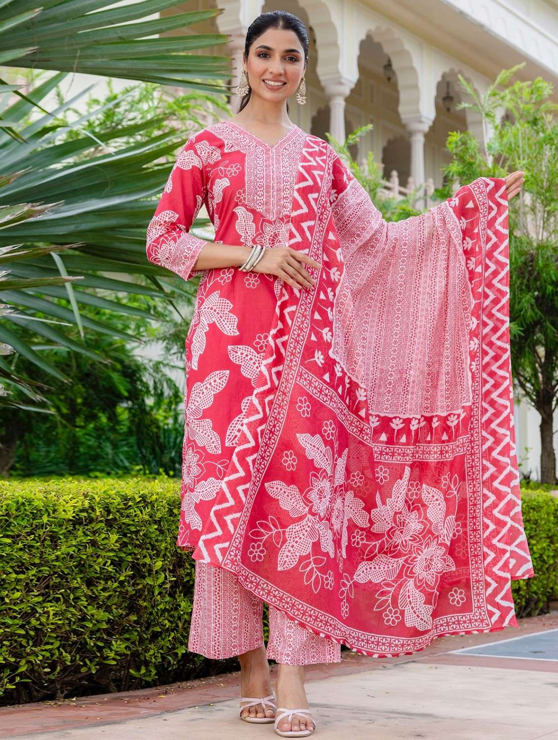 women floral printed three quarter sleeve kurta palazzo with dupatta set