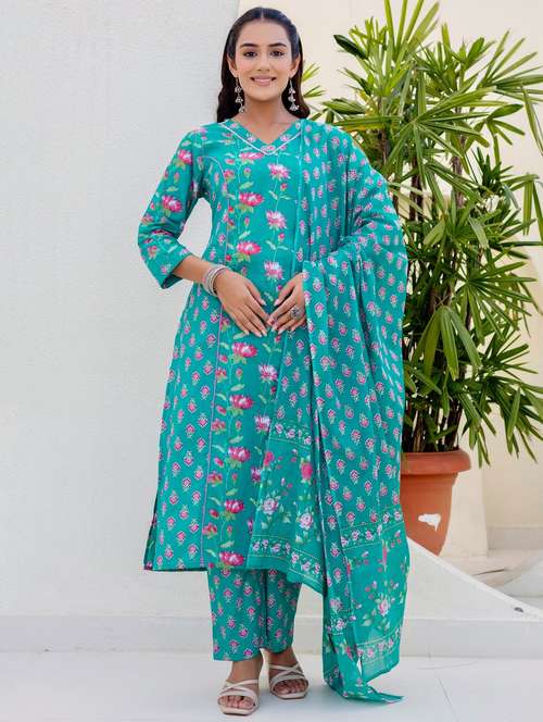 women floral printed three quarter sleeve kurta pant with dupatta set - 22140582 - Standard Image - 0