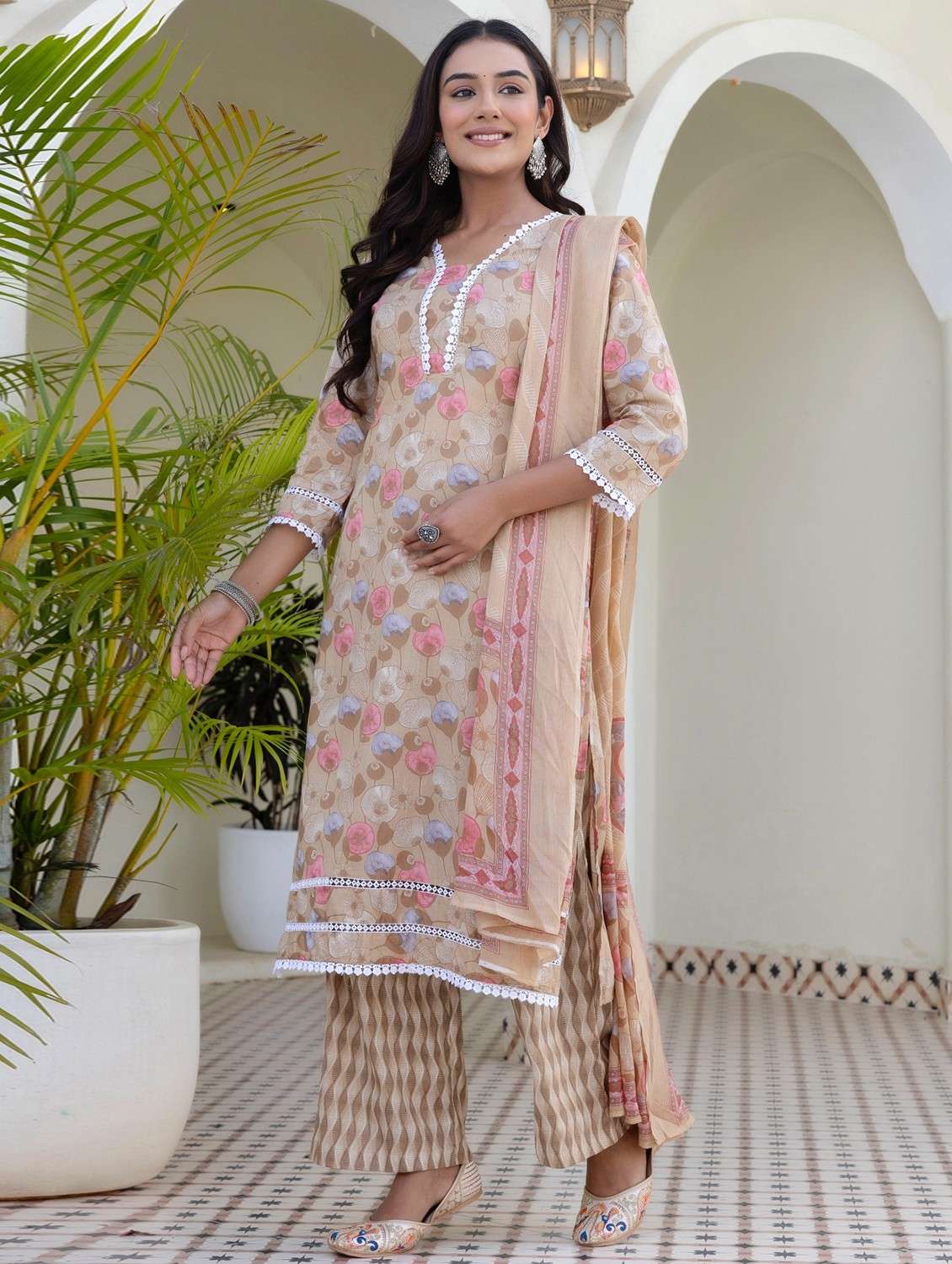 women floral printed three quarter sleeve kurta palazzo with dupatta set - 22140583 - Standard Image - 3