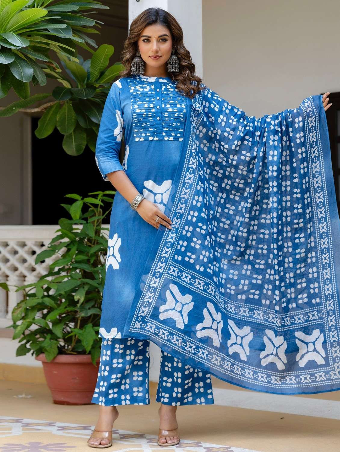 women printed three quarter sleeve kurta palazzo with dupatta set - 22140586 -  Zoom Image - 0