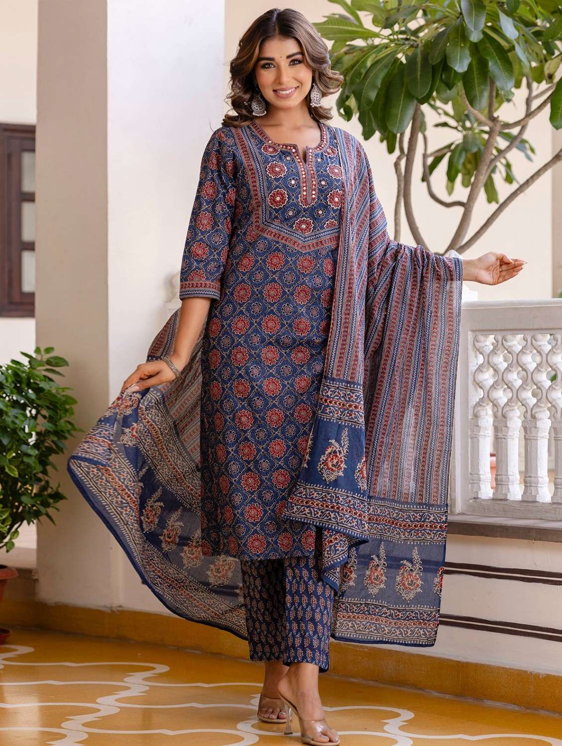 women printed three quarter sleeve kurta pant with dupatta set