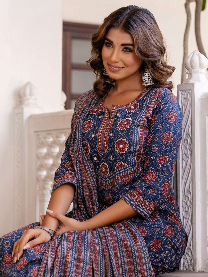 women printed three quarter sleeve kurta pant with dupatta set - 22140587 -  Standard Image - 5