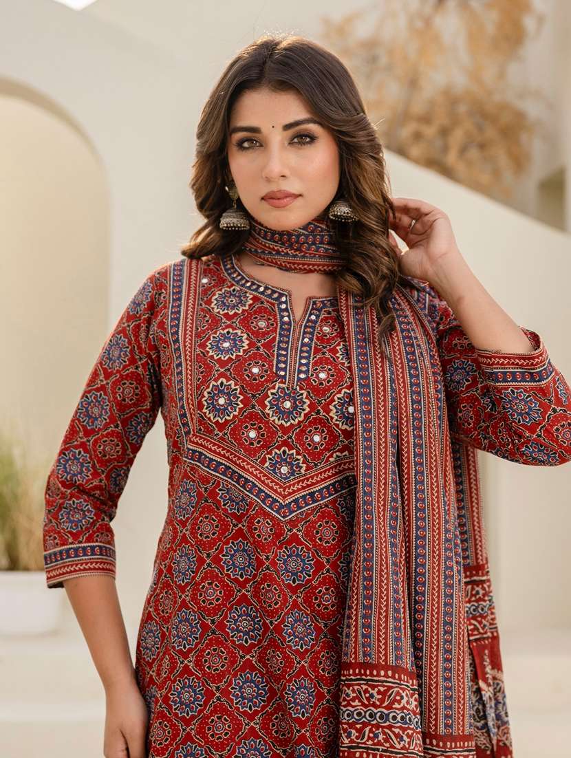 women printed three quarter sleeve kurta pant with dupatta set - 22140588 -  Standard Image - 5