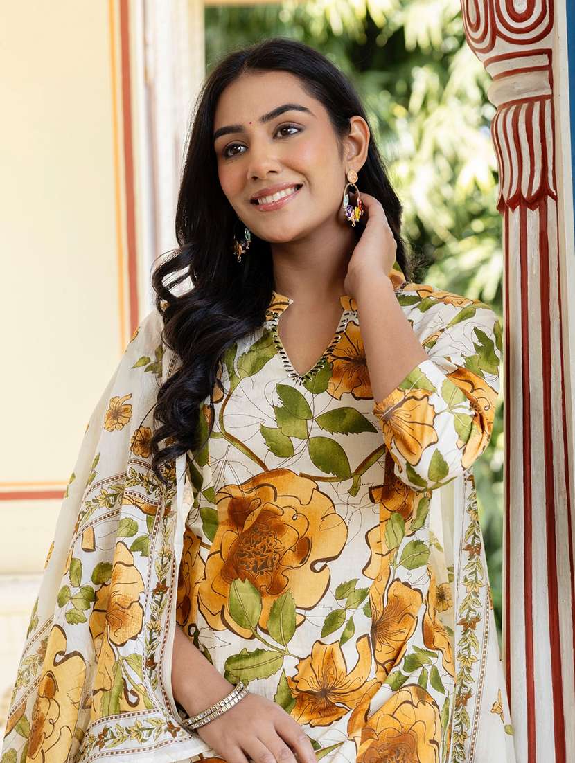 women floral printed three quarter sleeve kurta palazzo with dupatta set - 22140594 -  Standard Image - 5