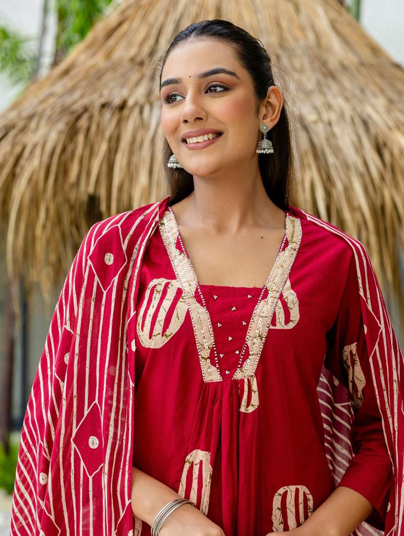 women printed three quarter sleeve kurta palazzo with dupatta set - 22140595 -  Standard Image - 5