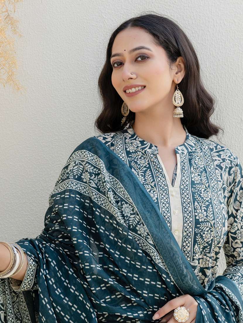 women floral printed three quarter sleeve kurta pant with dupatta set - 22140597 -  Standard Image - 5
