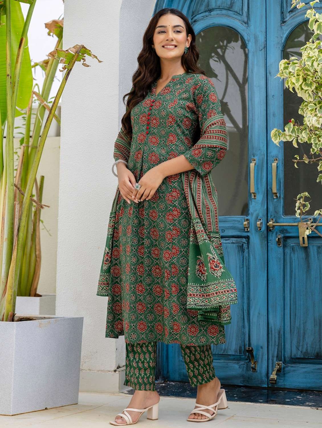 women printed three quarter sleeve kurta pant with dupatta set - 22140601 - Standard Image - 3