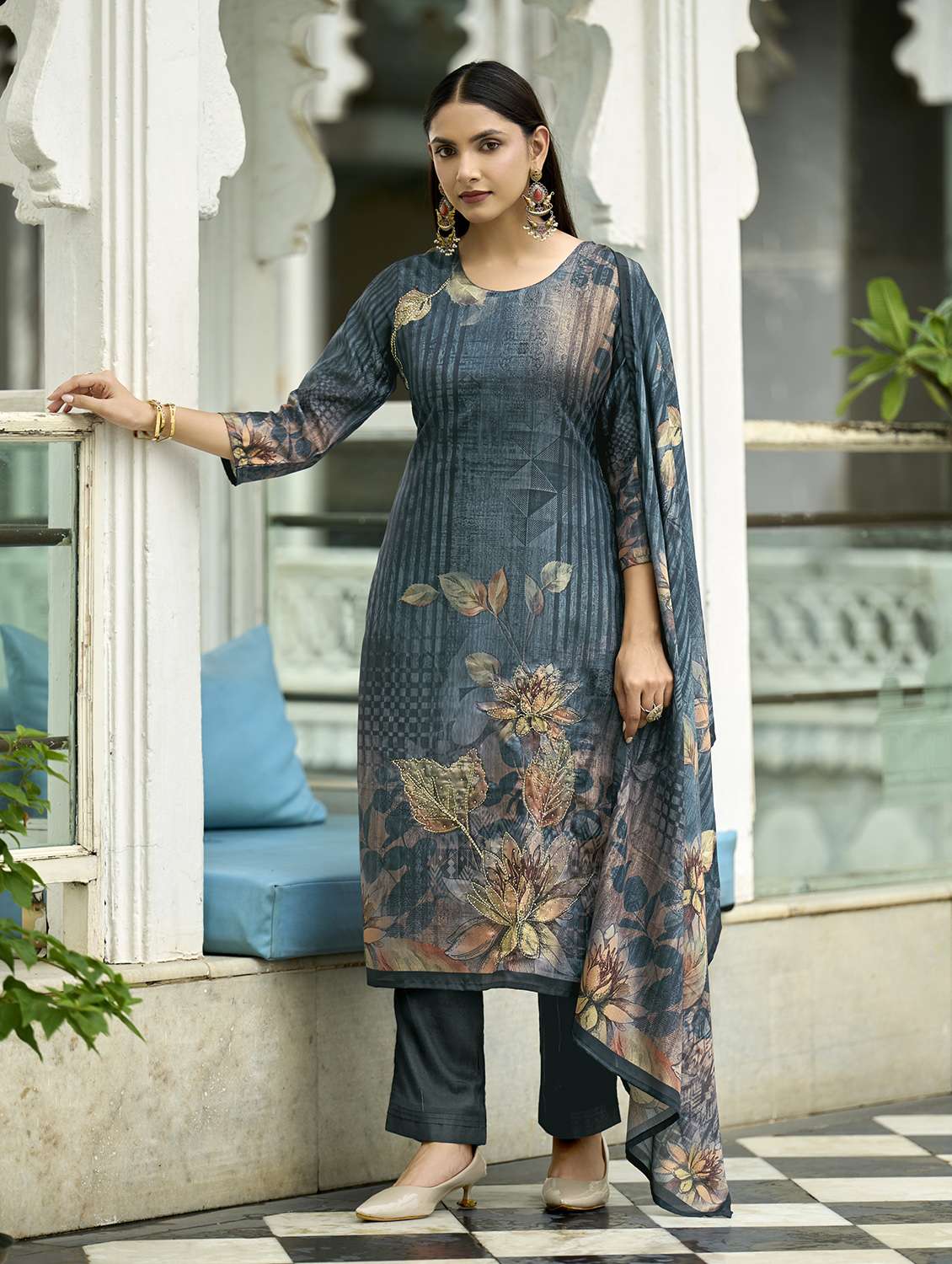 women printed three quarter sleeve kurta pant with dupatta set