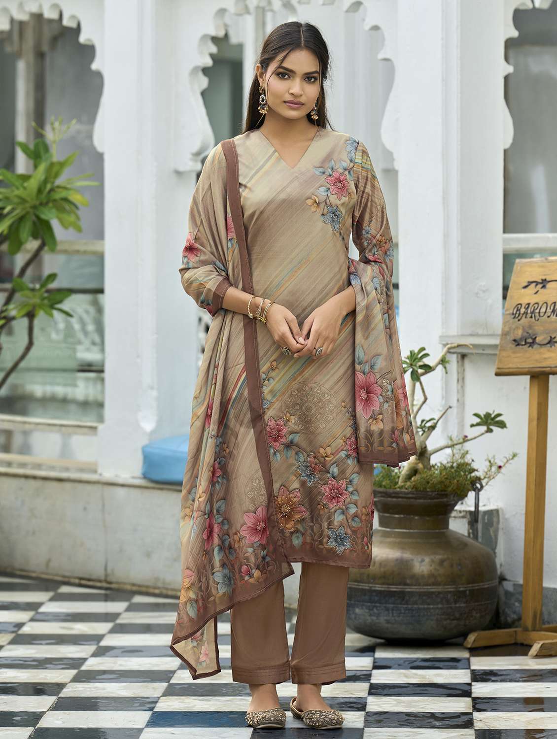 women printed three quarter sleeve kurta pant with dupatta set