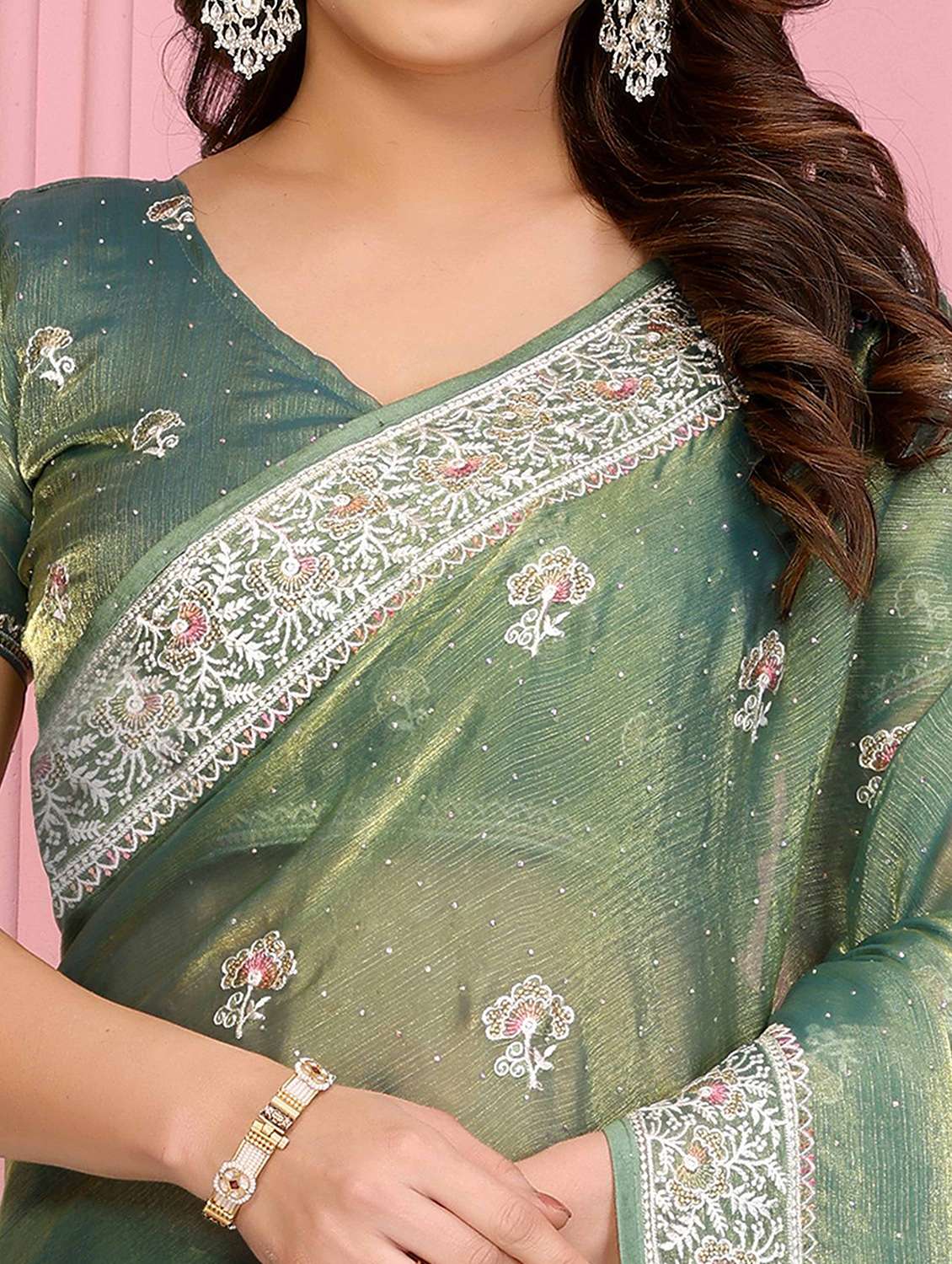 women solid with work embroidered saree with blouse - 22141076 -  Standard Image - 5