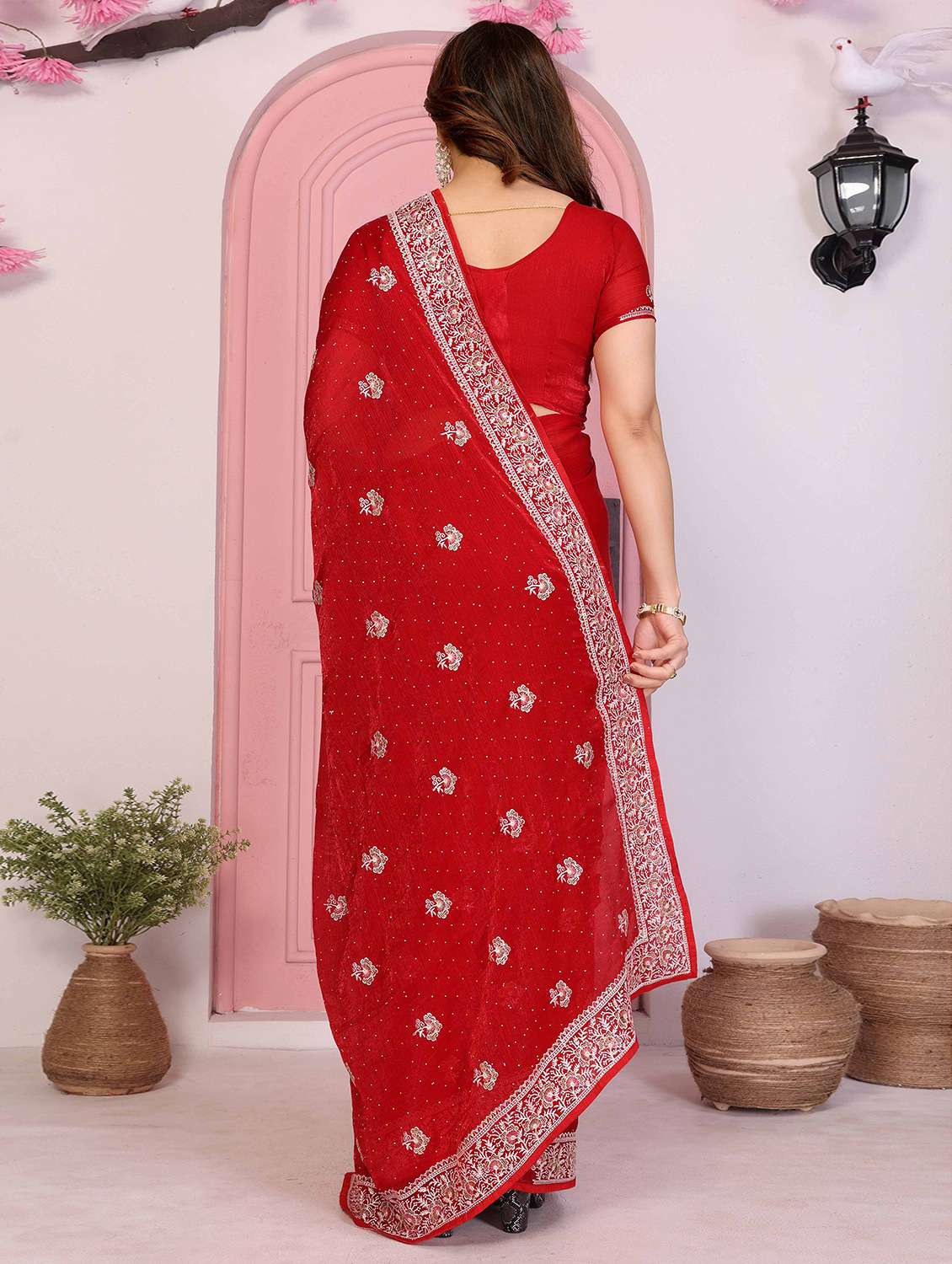 women solid with work embroidered saree with blouse - 22141077 -  Standard Image - 3