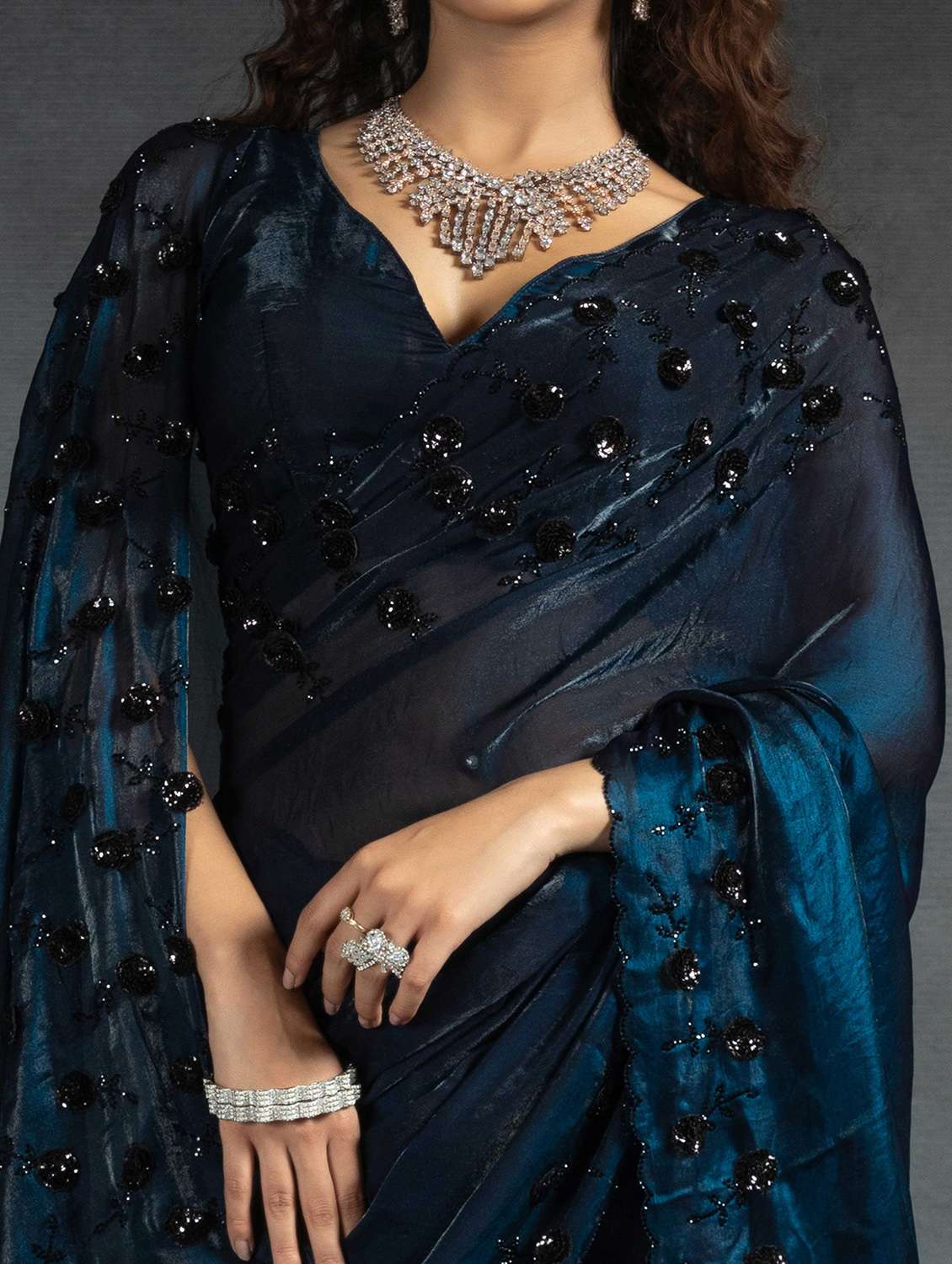 women solid with work embellished saree with blouse - 22141104 - Standard Image - 5
