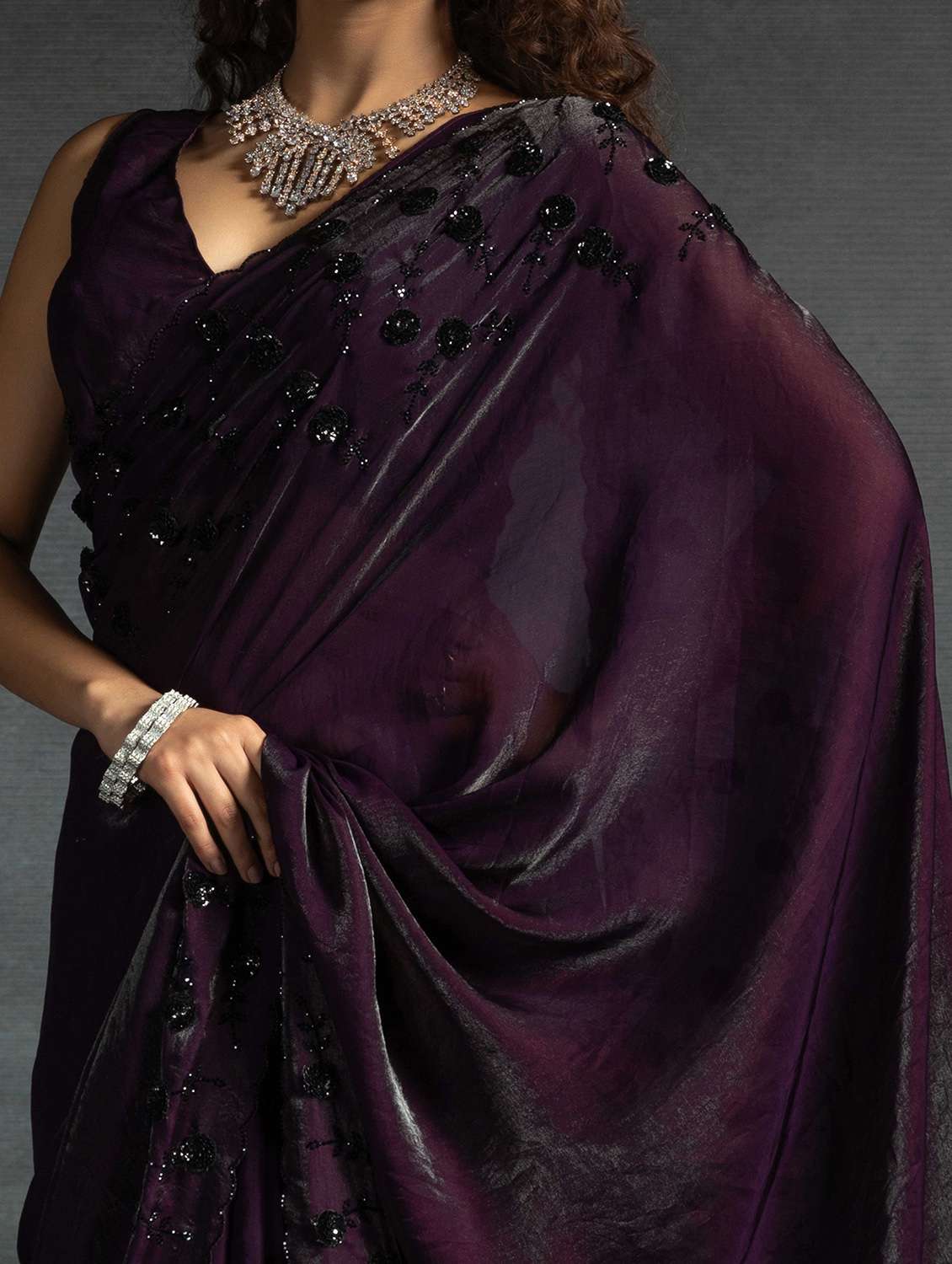 women solid with work embellished saree with blouse - 22141108 -  Standard Image - 5
