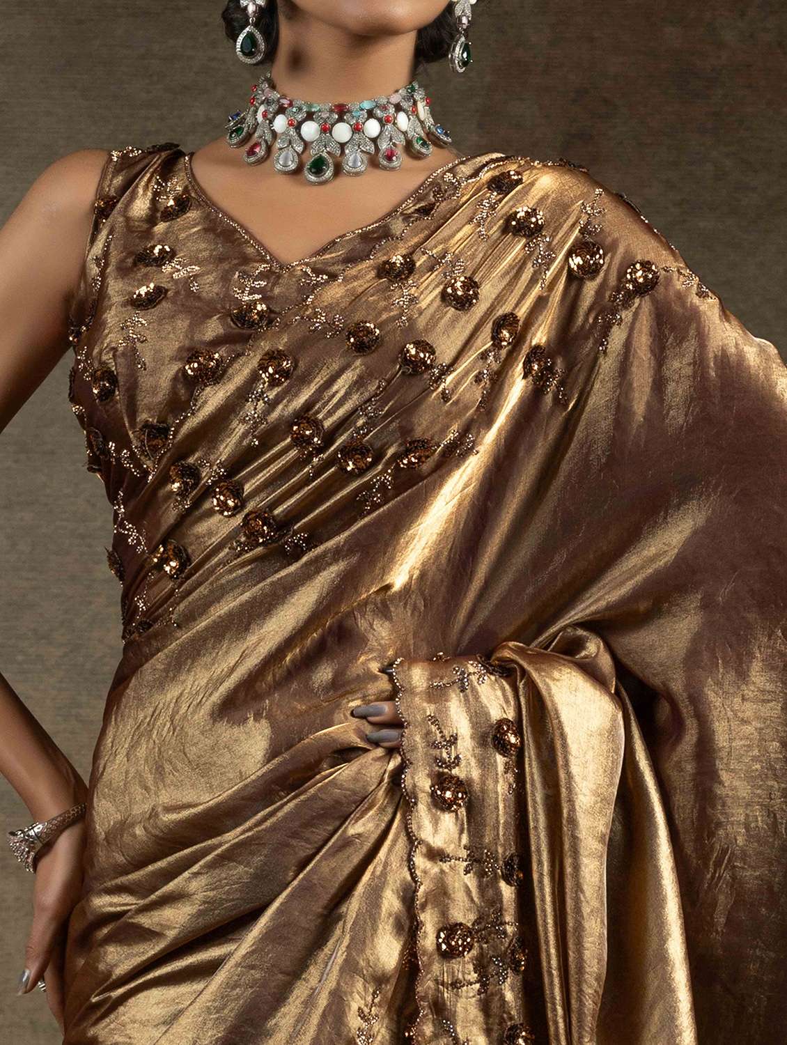 women solid with embellished bordered saree with blouse - 22141124 -  Standard Image - 5