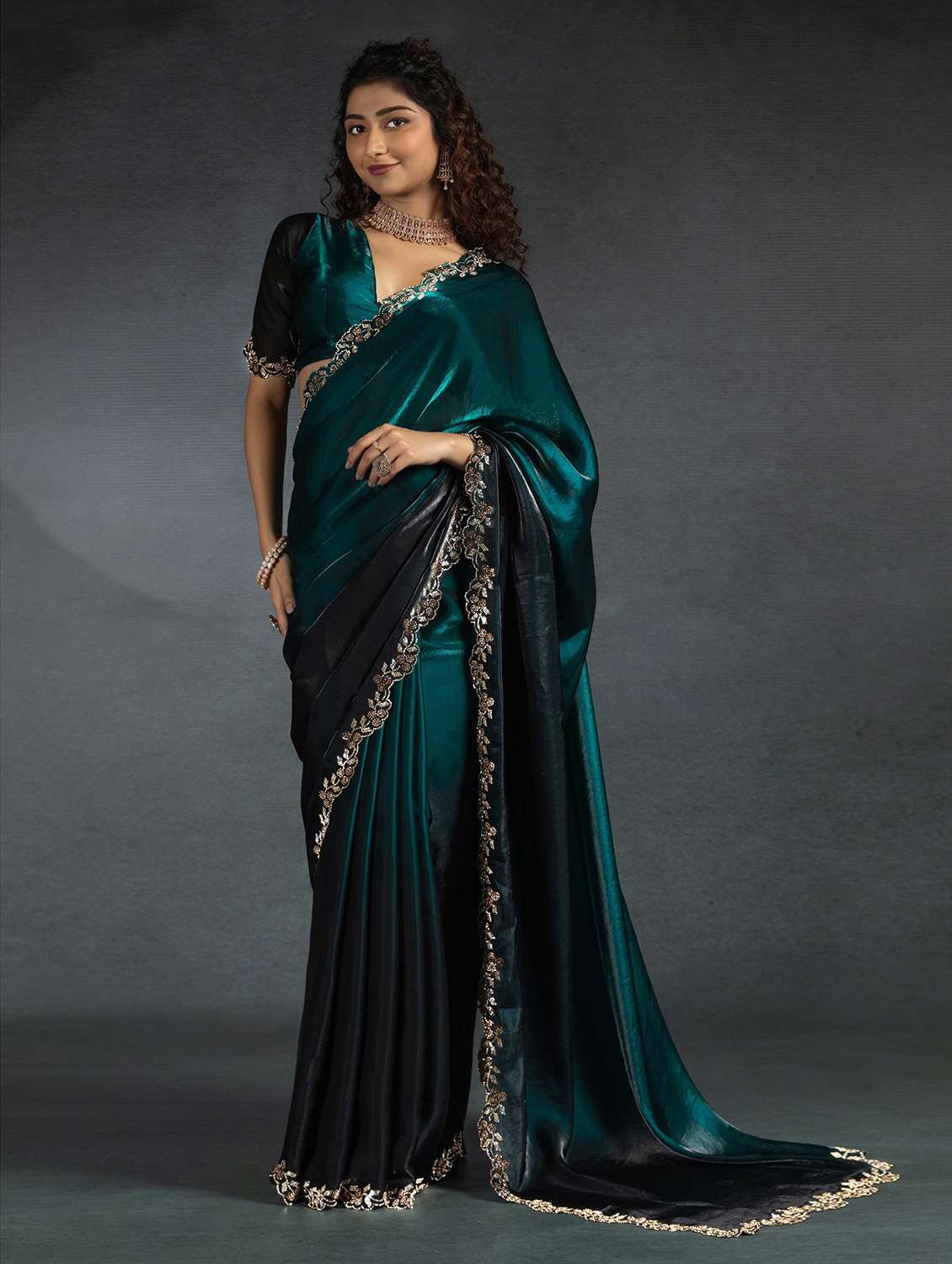 women solid with embellished bordered saree with blouse