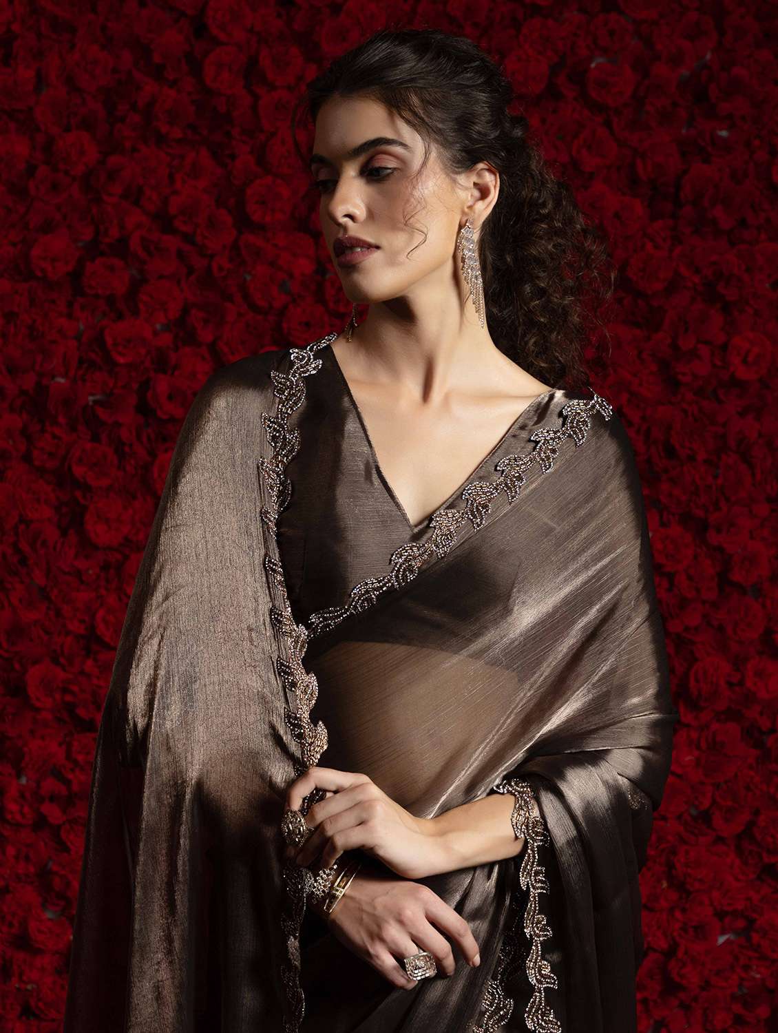 women solid with embellished bordered saree with blouse - 22141150 - Standard Image - 3