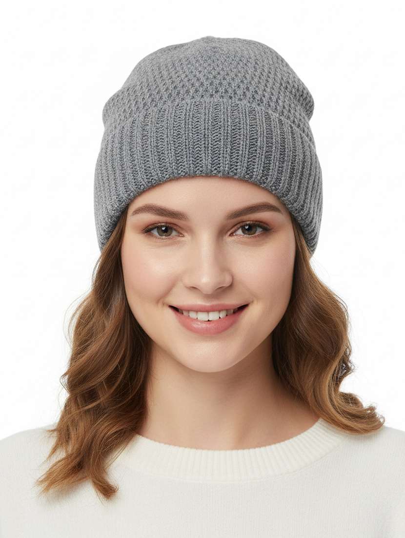 women self design winter cap - 22141262 - Zoom Image - 0