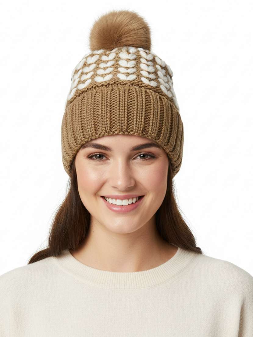 women self design winter cap