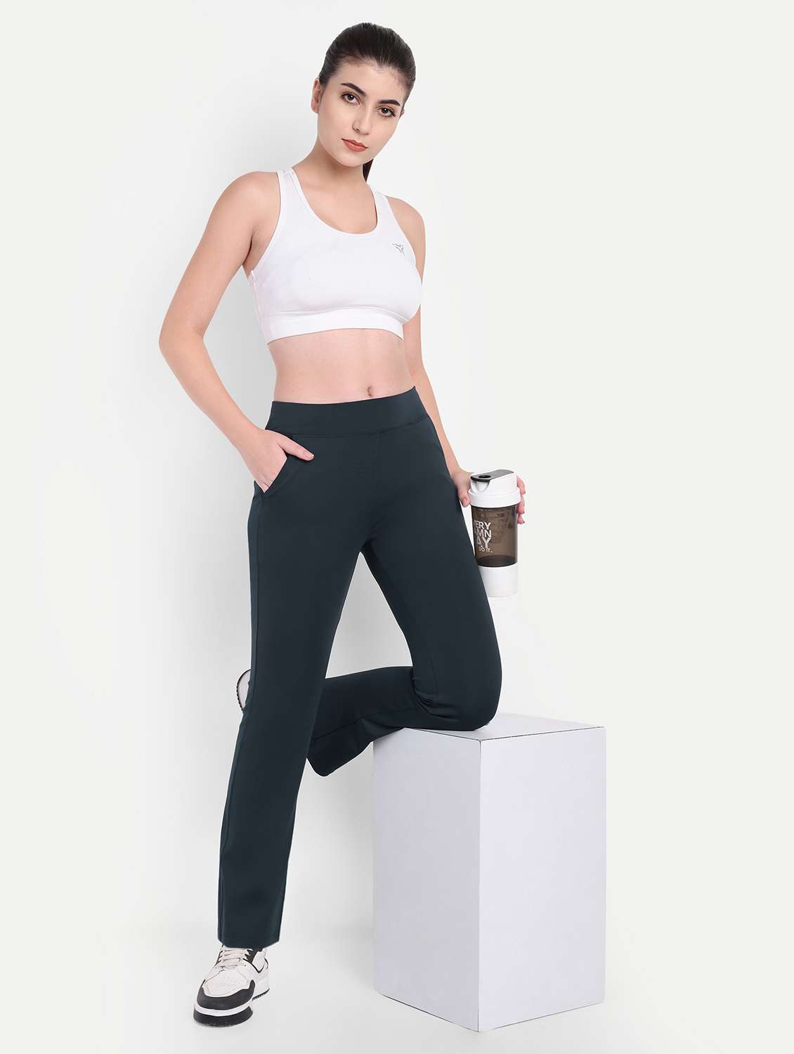 women solid mid rise ankle length yoga pant - 22141285 - Standard Image - 3