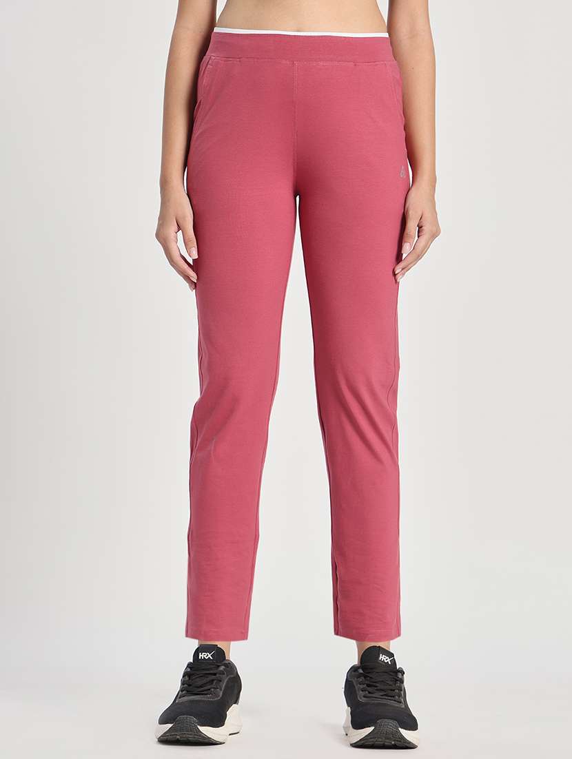 women solid mid rise track pant