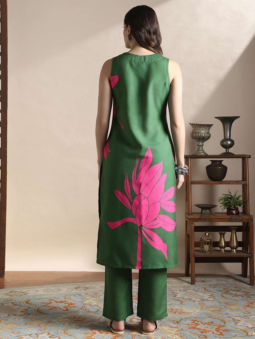 globus women green v-neck sleeveless floral print straight kurta with pants fusion set - 22141390 -  Standard Image - 3