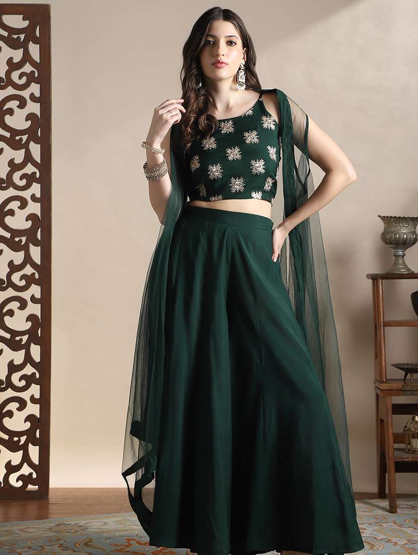 women solid with work sleeveless fusion set