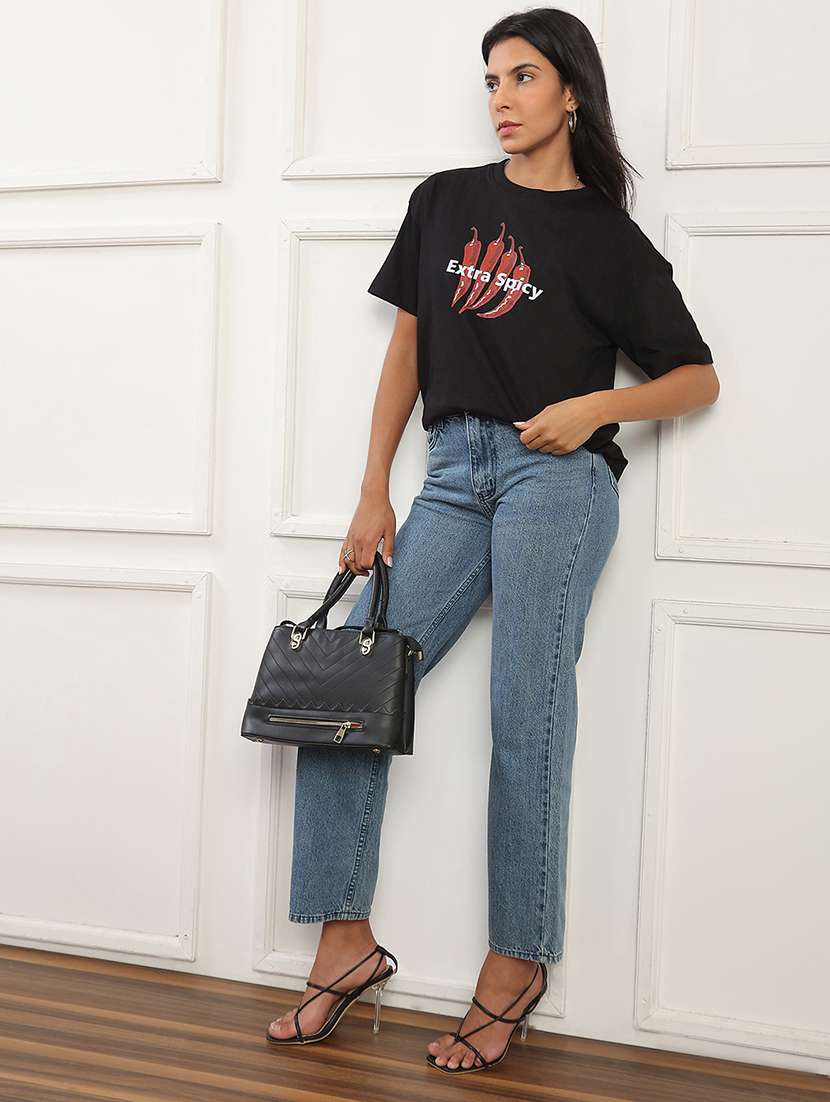 globus women black round neck drop shoulder sleeves graphic print oversized t-shirt - 22141479 -  Standard Image - 3