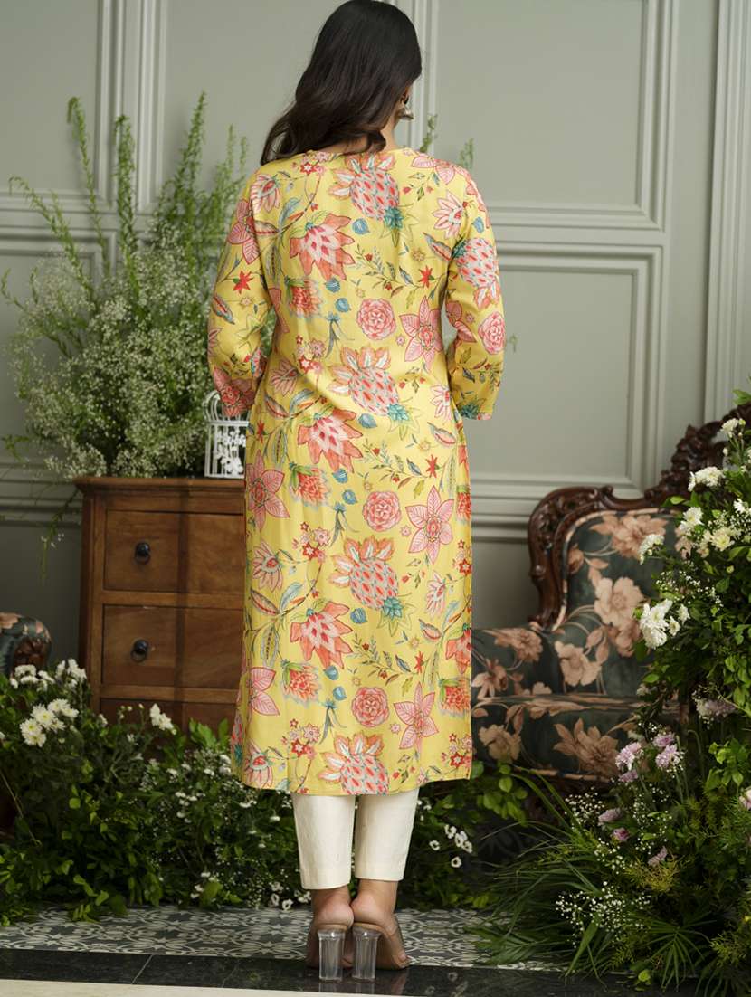 women floral three quarter sleeve straight kurta - 22141608 - Standard Image - 3