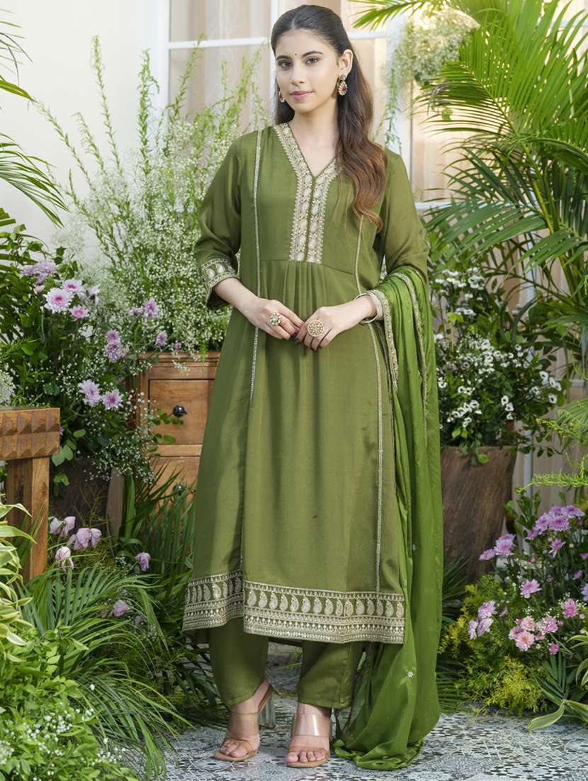 women embroidered three quarter sleeve kurta pant with dupatta set - 22141651 - Zoom Image - 0