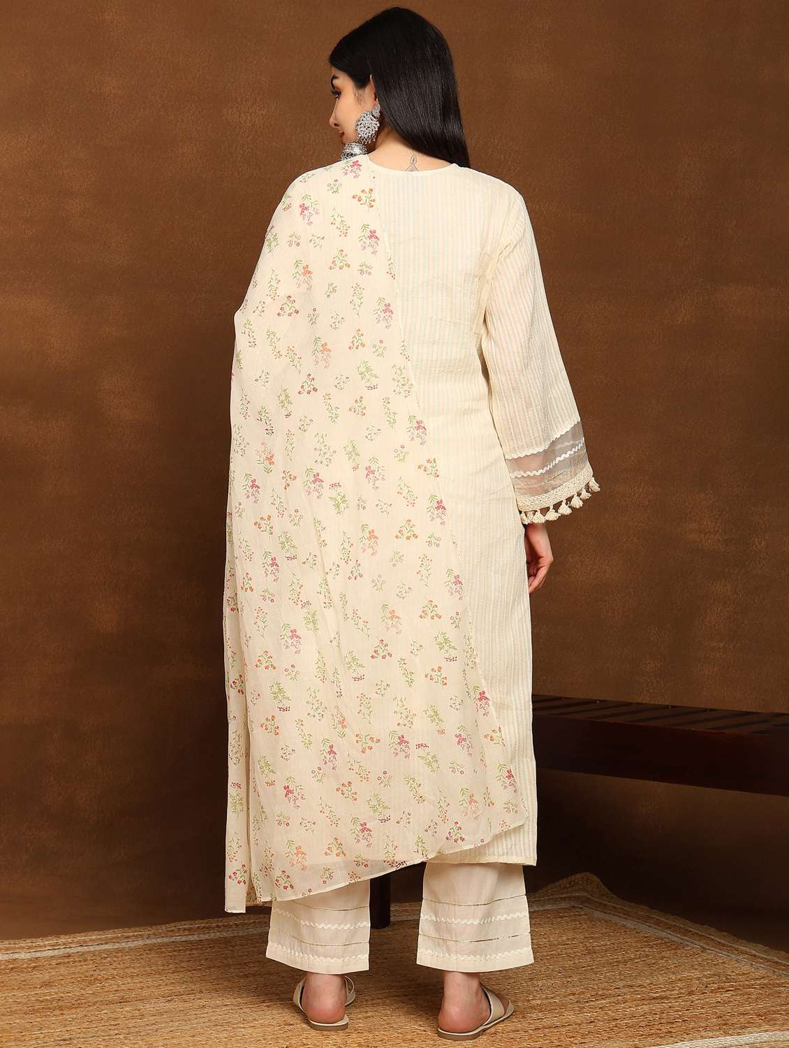 women embroidered long sleeve kurta pant with dupatta set - 22141661 -  Standard Image - 3