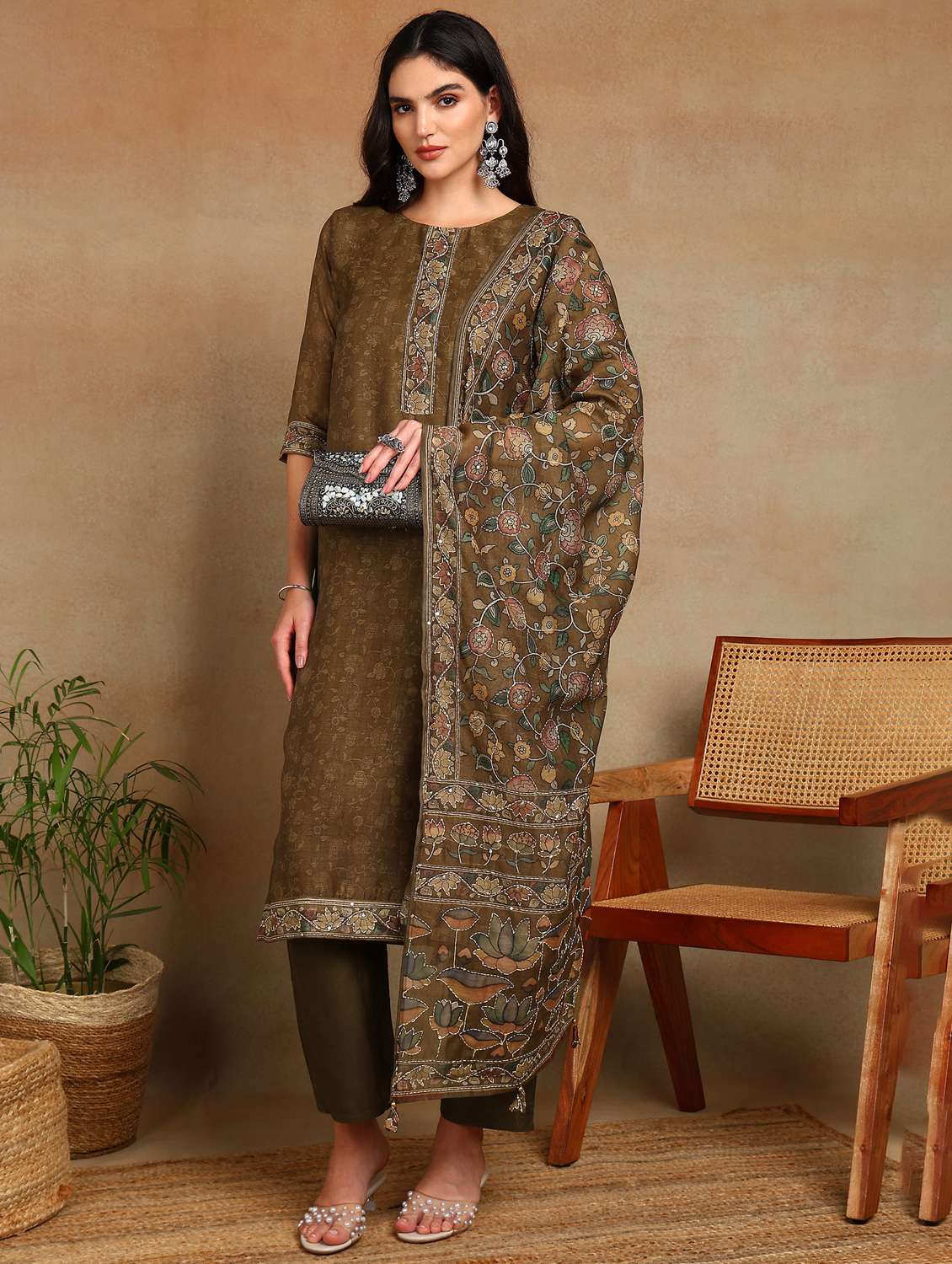 women floral three quarter sleeve kurta pant with dupatta set - 22141672 - Zoom Image - 0