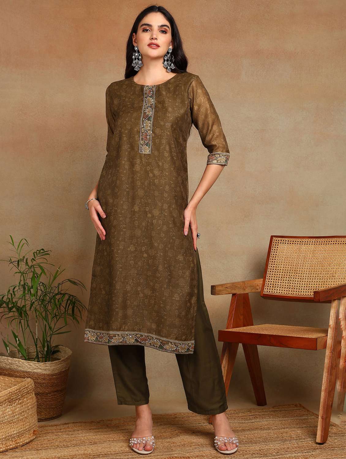 women floral three quarter sleeve kurta pant with dupatta set - 22141672 - Standard Image - 3