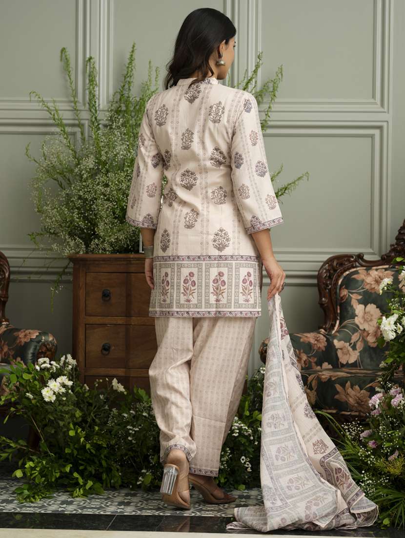 women printed three quarter sleeve kurta pant with dupatta set - 22141681 - Standard Image - 3