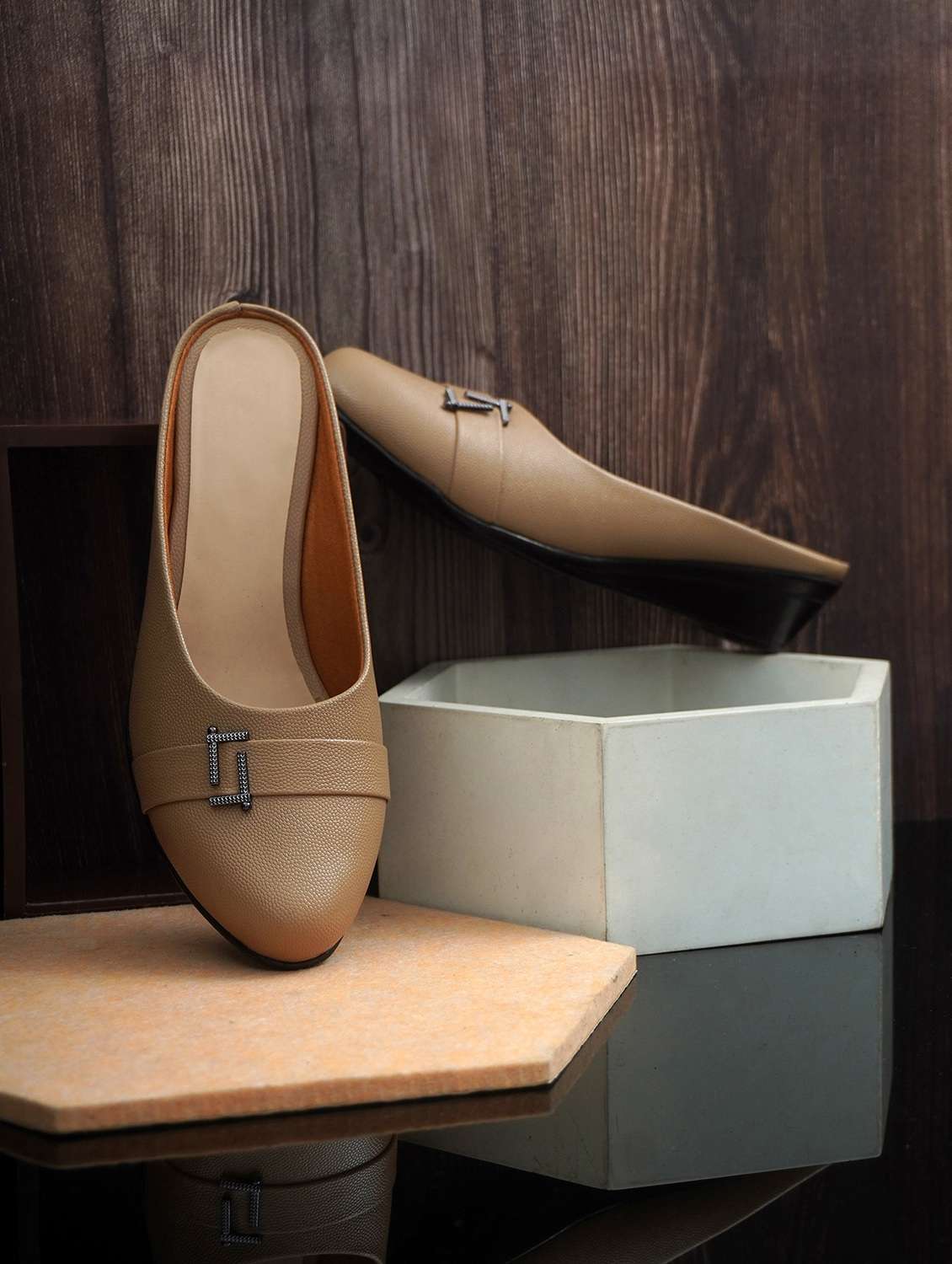 women solid slip on mules