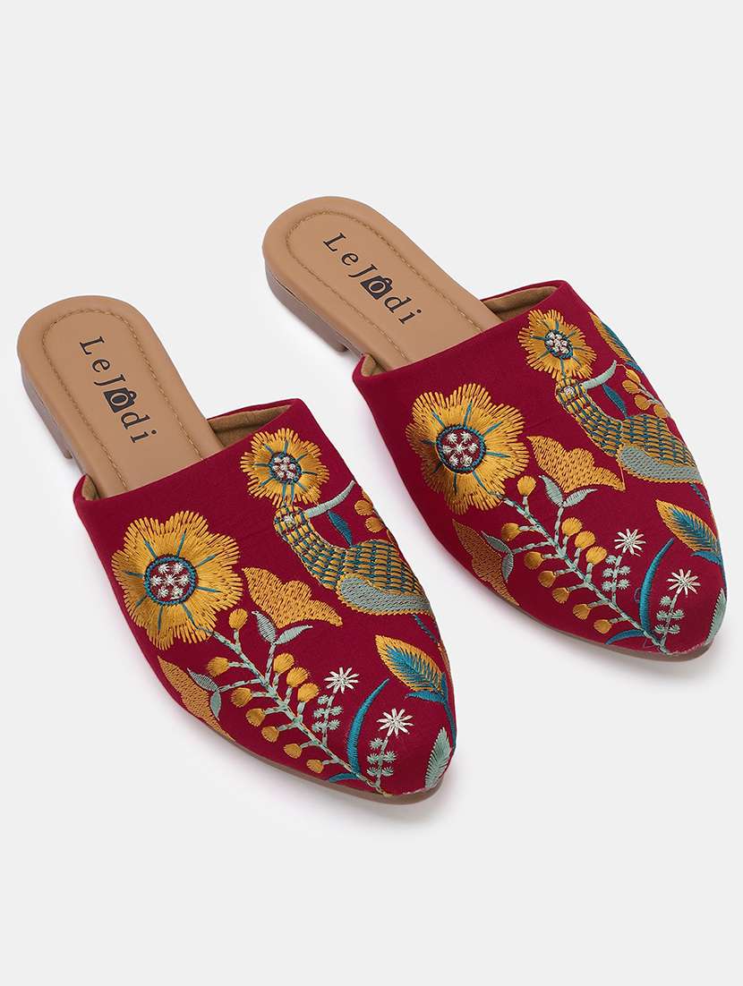 women embroidered slip on jutis - 22142189 - Standard Image - 3