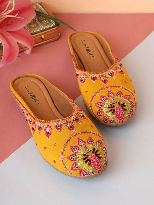 women embroidered slip on jutis - 22142194 -  Standard Image - 0
