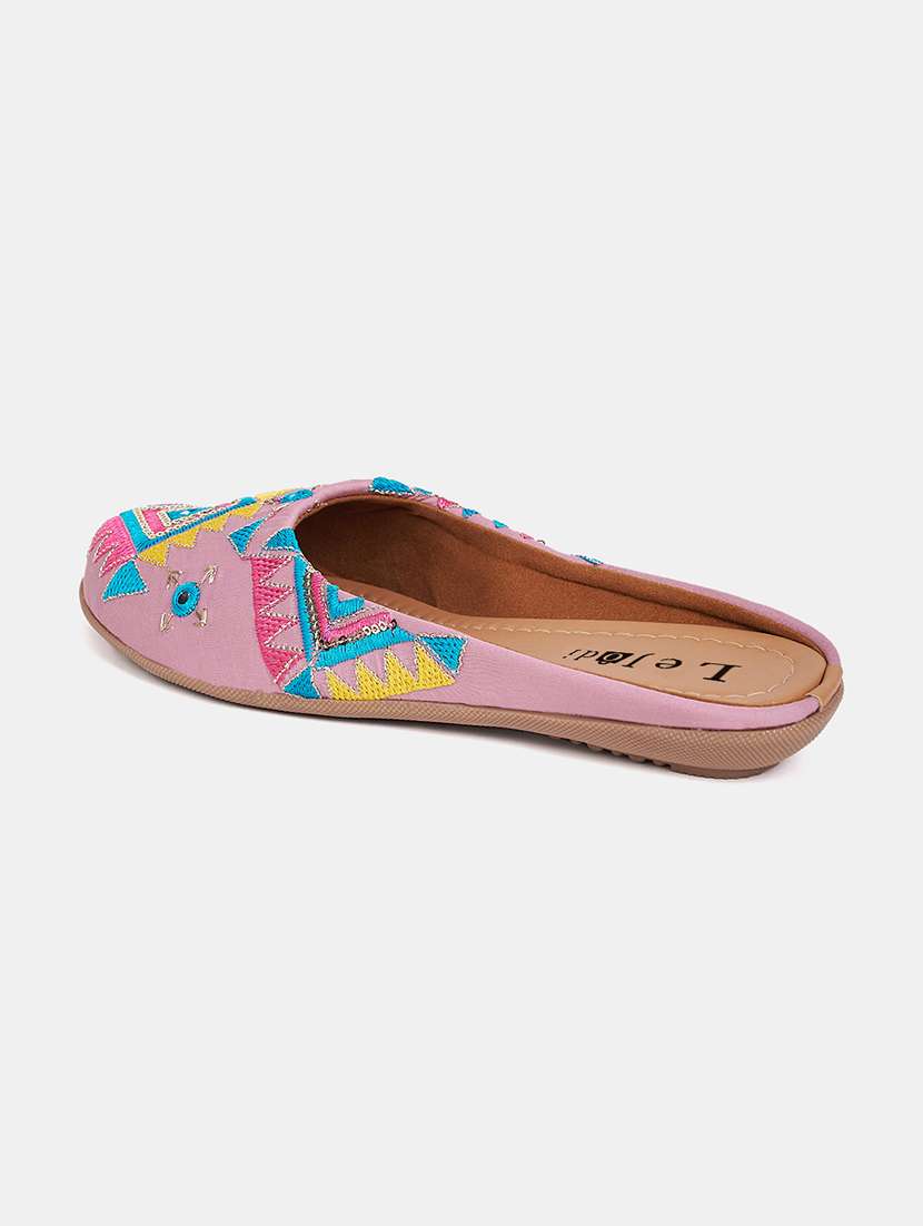 women embroidered slip on jutis - 22142201 -  Standard Image - 3
