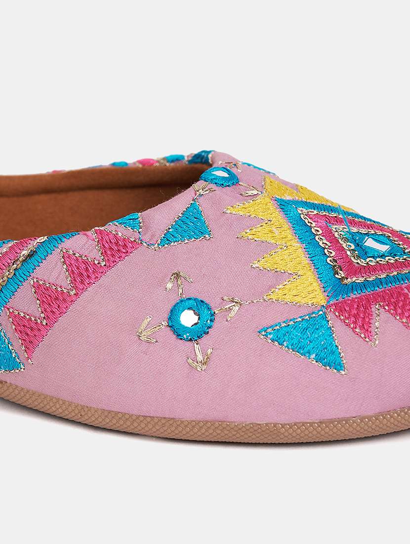 women embroidered slip on jutis - 22142201 -  Standard Image - 5